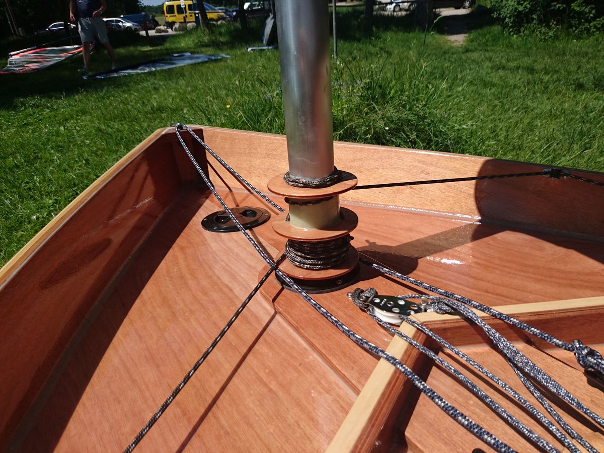 The furling mainsail on the Mebo 12 dinghy uses a rotating mast